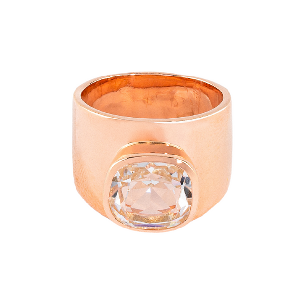 Lilly Ring in Rose Gold with White Quartz