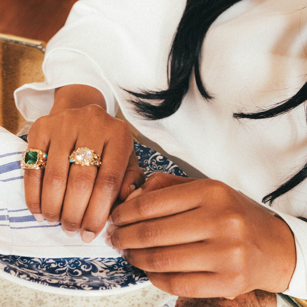 Signet Bezel – Enamel 2.0 in Solid 14K Gold with Sri Lankan White Sapphire