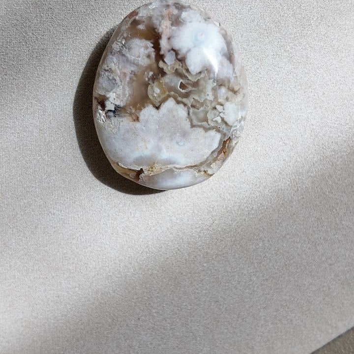 BLOOM flower agate detail