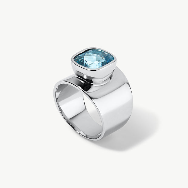 Lilly Solitaire Platinum Ring with Natural Aquamarine