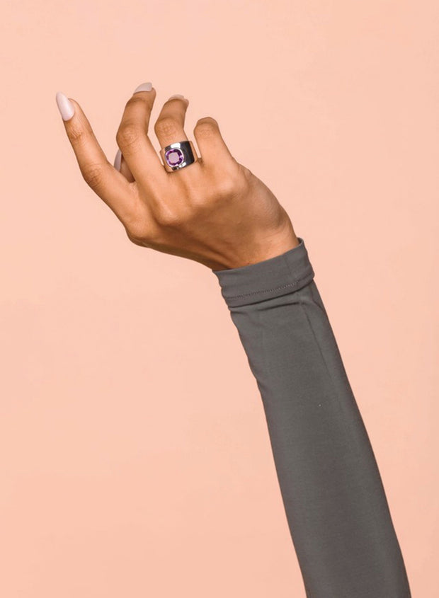 Lilly Ring in White Rhodium with Amethyst