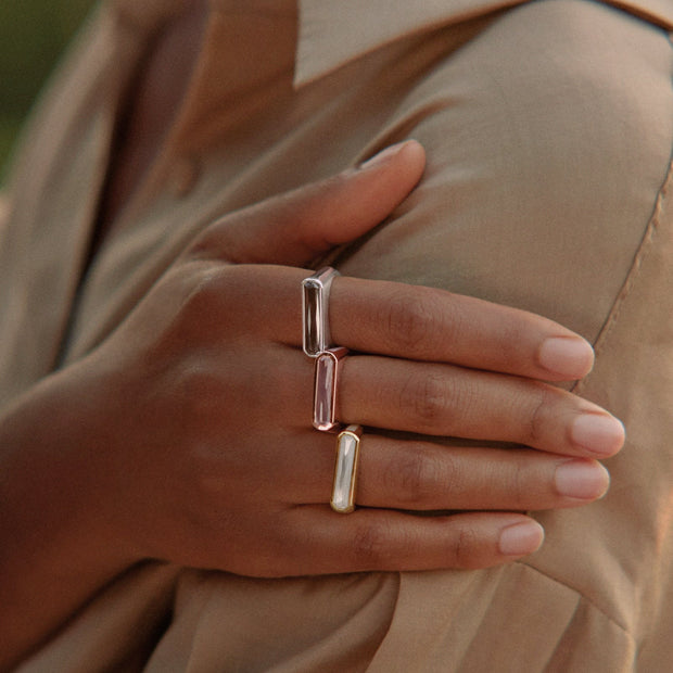 Excellence Side Band Ring with Smokey Quartz + Black Mother of Pearl in Rhodium